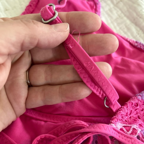 Becca Women’s One Piece Swimsuit Crochet Pink Purple Size L Mesh Sheer - Picture 8 of 9